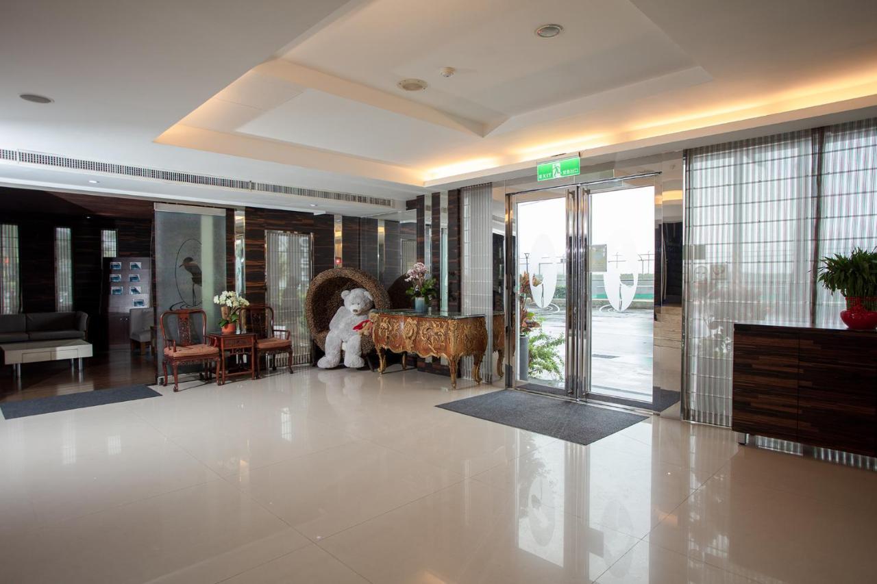 觀海樓海景大飯店 Hotel Cloud Riverside Tamsui Exteriör bild